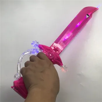 56cm pembe Elektronik Lightsaber İndüksiyon Köpekbalığı kılıç Yanıp Sönen Cutlass Simülasyon plastik ışık Oyuncaklar Kılıç Çocuk cosplay Sahne