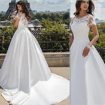 Zarif Dantel Aplike düğün elbisesi Saten Gelin Beyaz A-line O-boyun Kısa Kollu Robe De Mariee Düğme Geri Sweep Tren