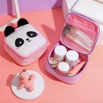 Lazer Pullu Kozmetik Çantası Karikatür Panda Taşınabilir saklama çantası Büyük Kapasiteli Seyahat Makyaj Organizatör Kılıfı Kadın Tuvalet Debriyaj