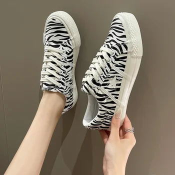 Kadın spor Ayakkabı Daire 2022 Rahat Ayakkabı Kadın için Bahar Düz Topuk Rahat Zebra Ayakkabı Kadın Vulcanize Spor Zapatillas Mujer