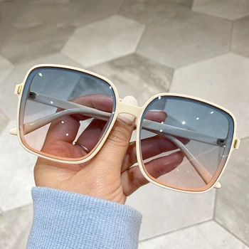 Büyük boy Güneş Gözlüğü Kadın Lüks Tasarımcı Vintage Kare güneş gözlüğü Klasik Gözlük Bayan UV400 Büyük Çerçeve